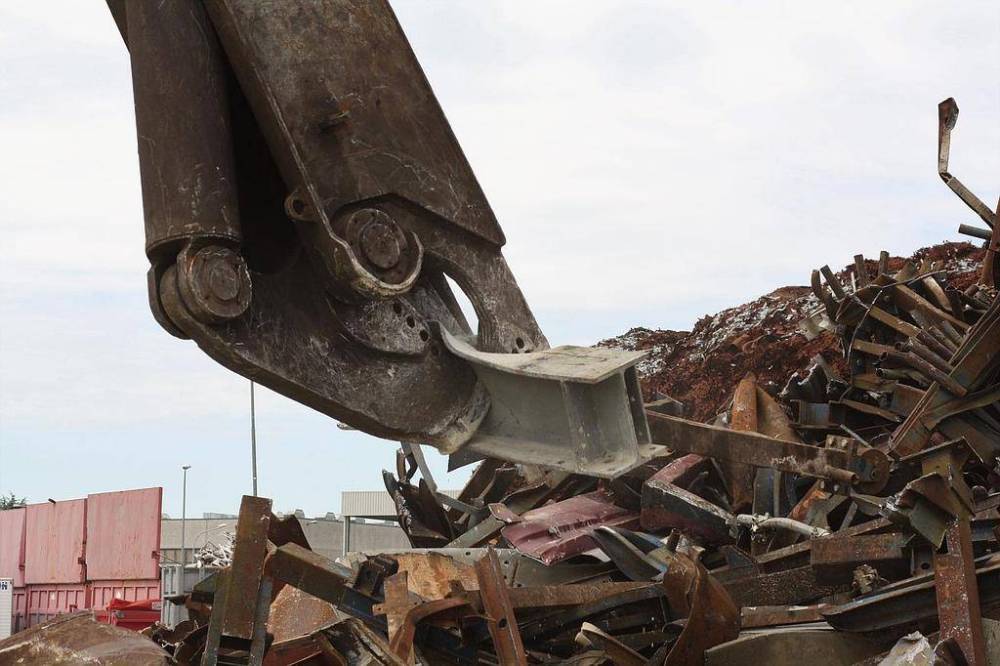 Métaux grue